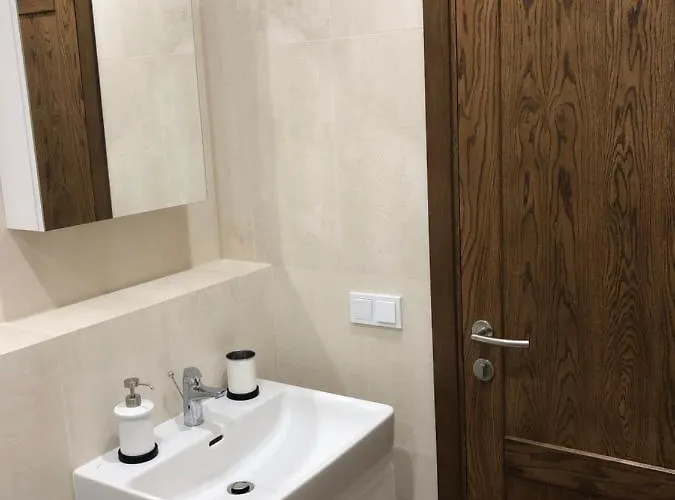 Your - Stylish In Center, With Balcony & Self Check-in Apartment