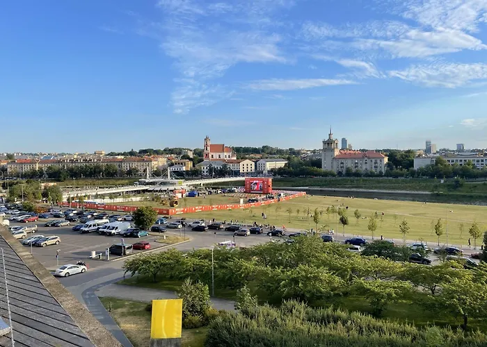 Your - Stylish In Center, With Balcony & Self Check-in *